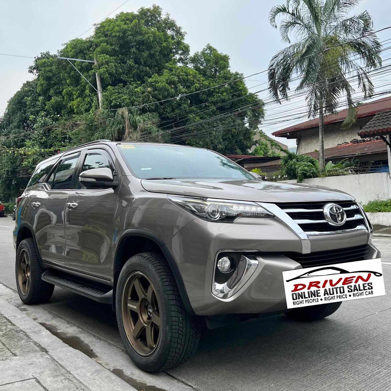 2016 Toyota Fortuner V 4x4 AT Diesel - Image 6