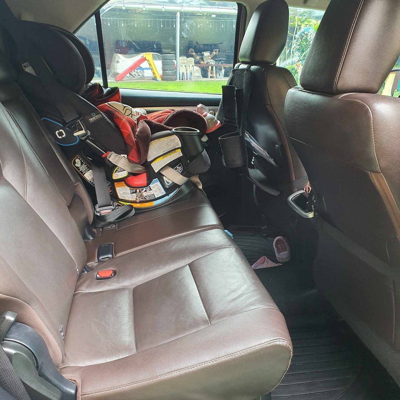 2016 Toyota Fortuner V 4x4 AT Diesel - Image 2