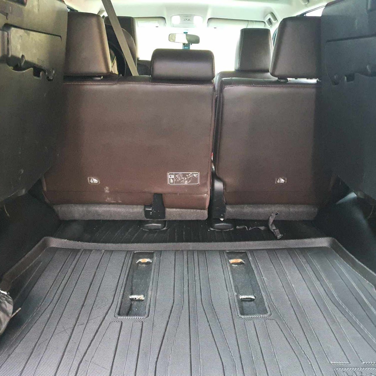 2016 Toyota Fortuner V 4x4 AT Diesel - Image 4