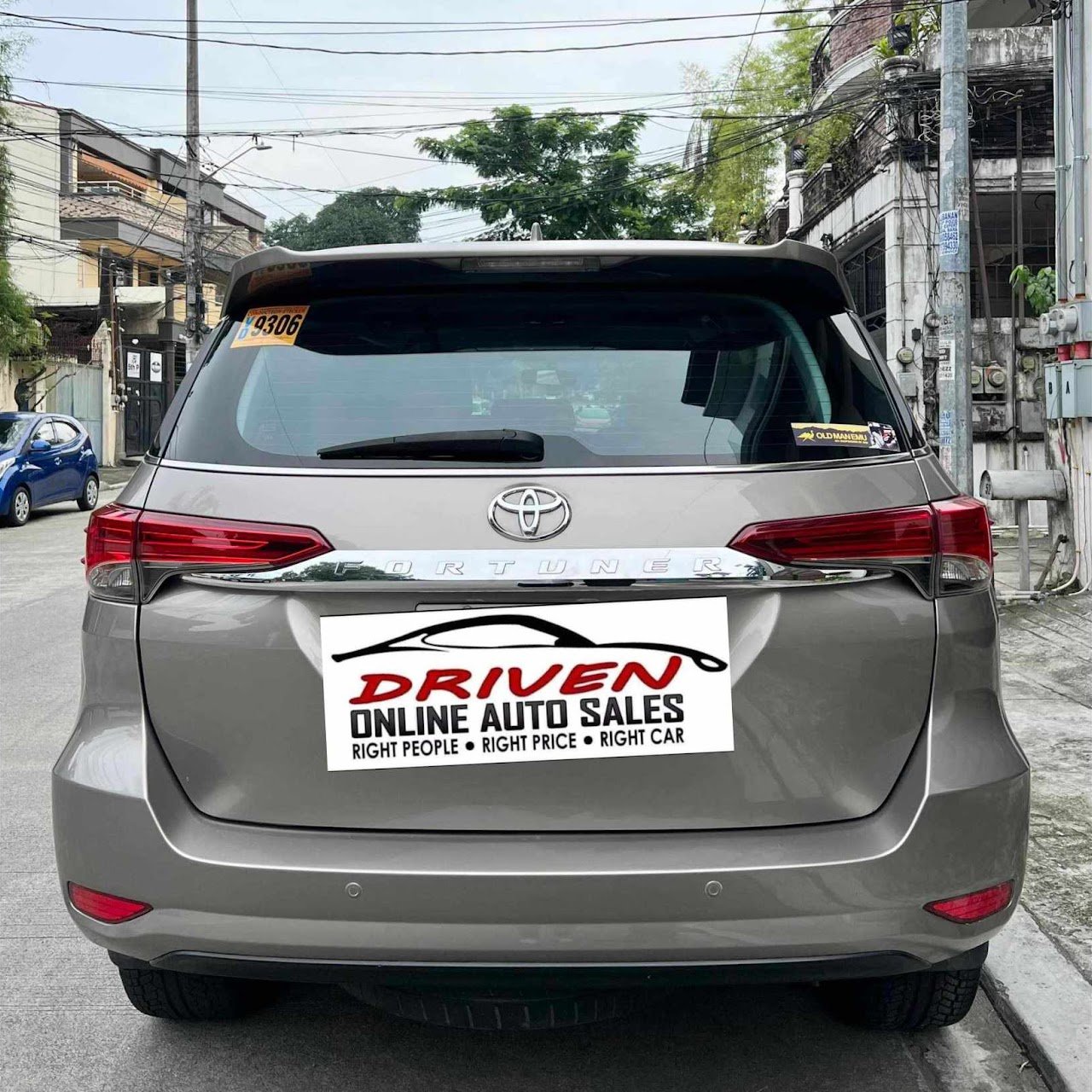 2016 Toyota Fortuner V 4x4 AT Diesel - Image 3