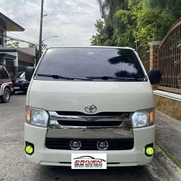 2016 Toyota Hiace Commuter 3.0 MT Diesel