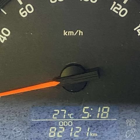 2016 Toyota Hiace Commuter 3.0 MT Diesel - Image 5